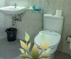 jasa deep cleaning kamar mandi bali